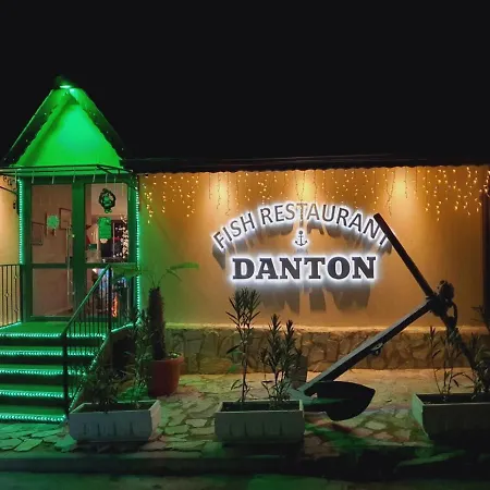 Διαμέρισμα Rosa Rogosa *