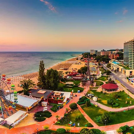 Rosa Rogosa * Golden Sands