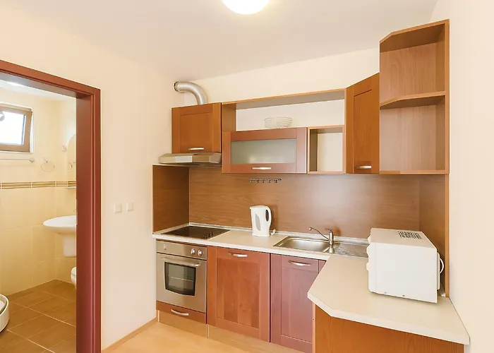 Rosa Rogosa * Golden Sands